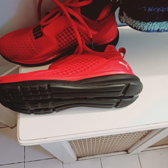 PUMA - Picture 3 of 3